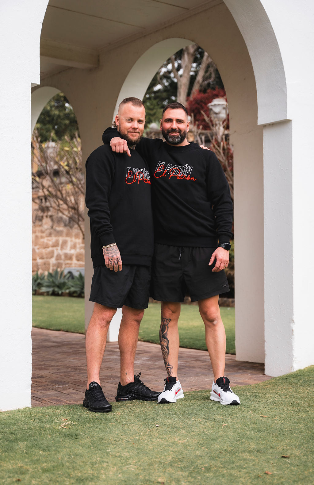 SCRIPT CREW NECK - BLACK