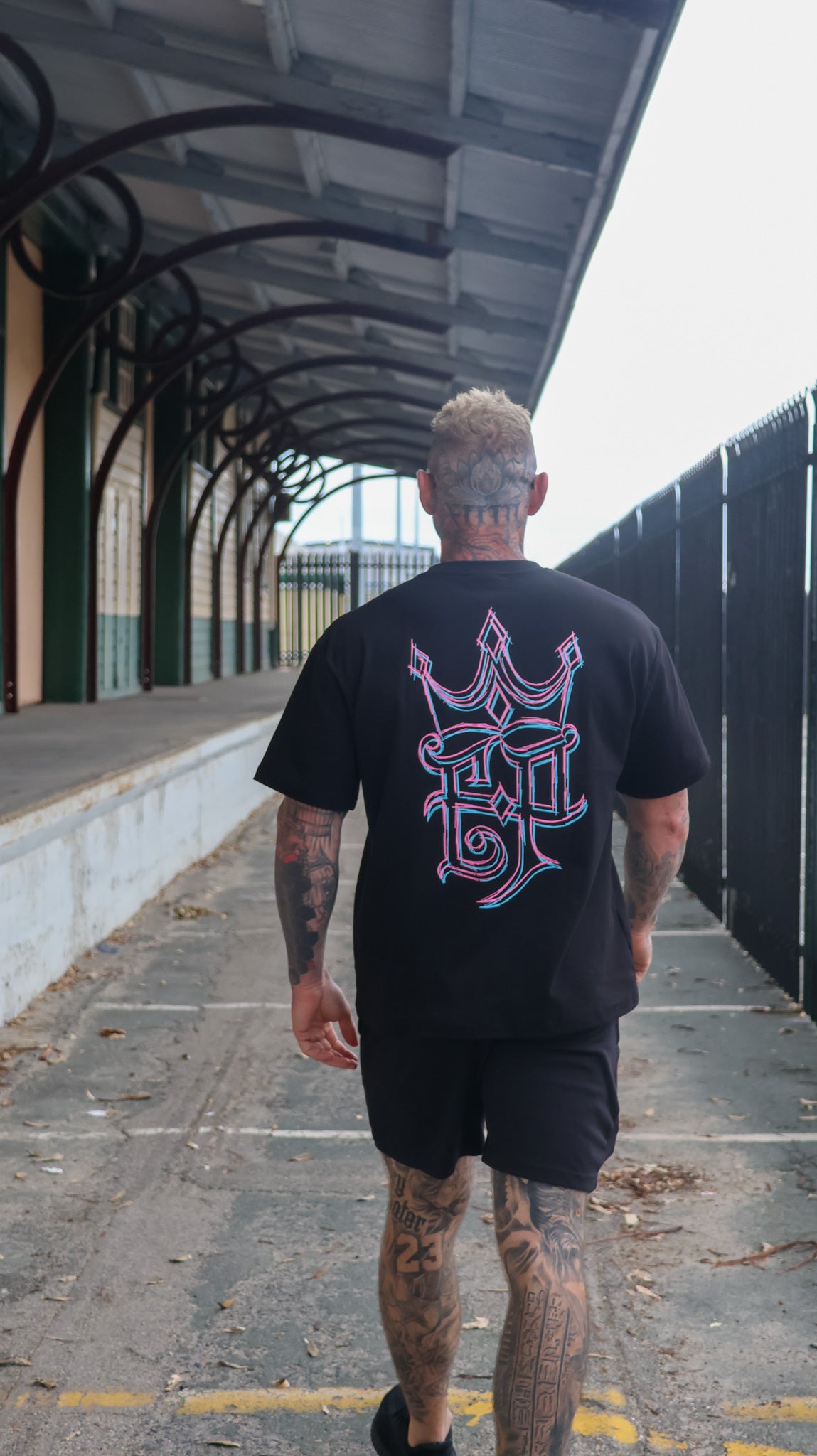 MIAMI VICE - STATEMENT BLACK TEE