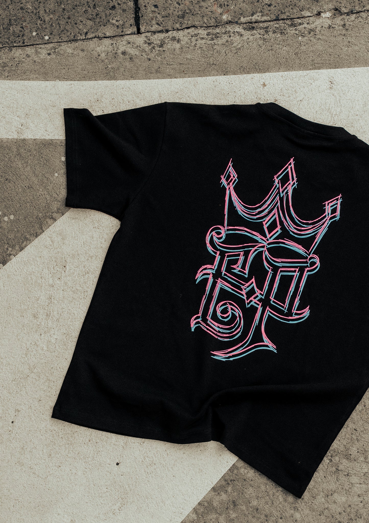MIAMI VICE - STATEMENT BLACK TEE