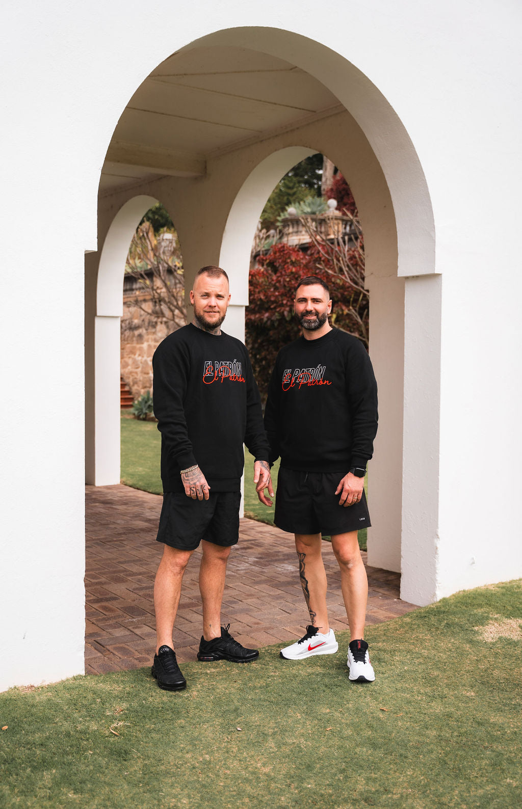 SCRIPT CREW NECK - BLACK