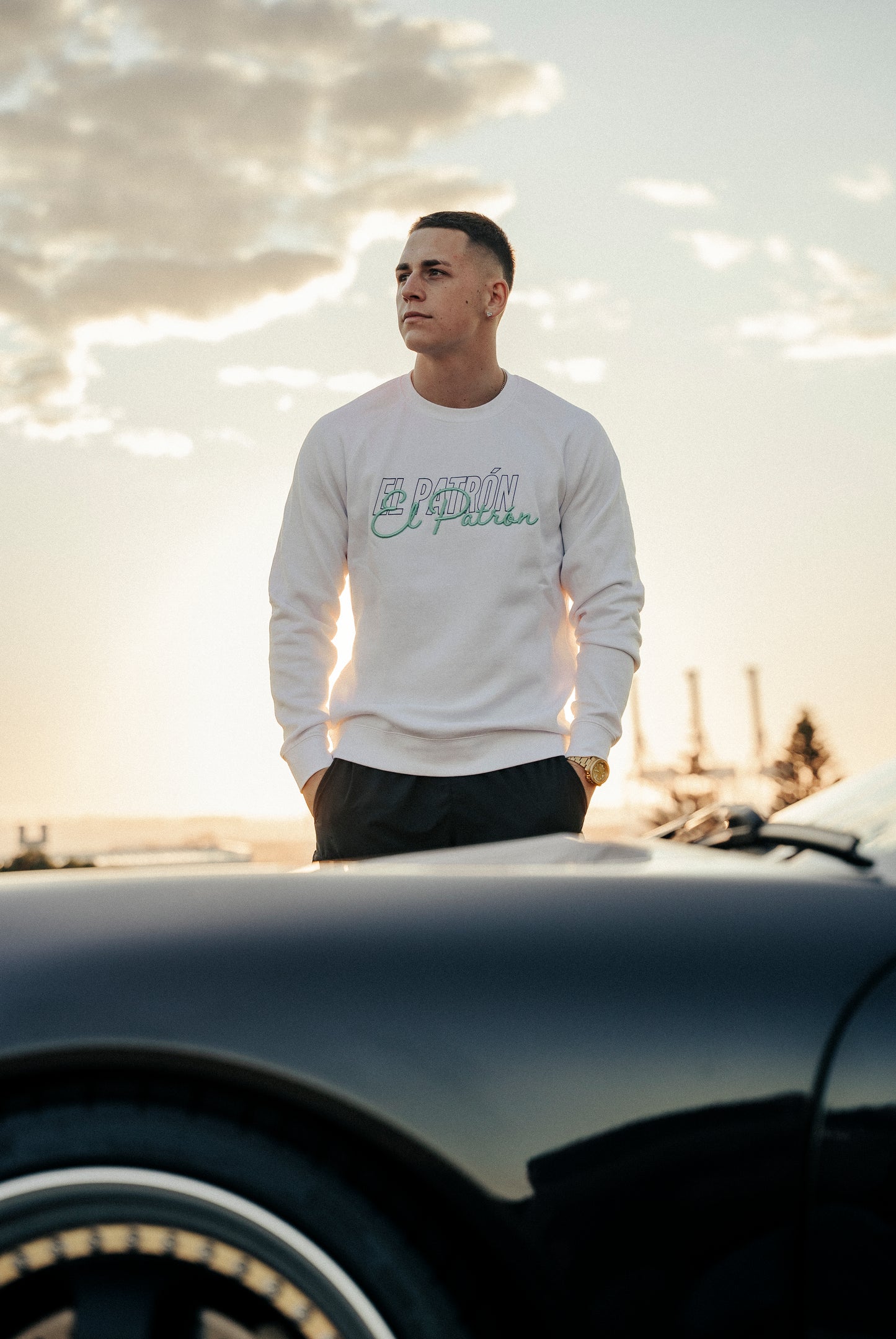 SCRIPT CREW NECK - WHITE