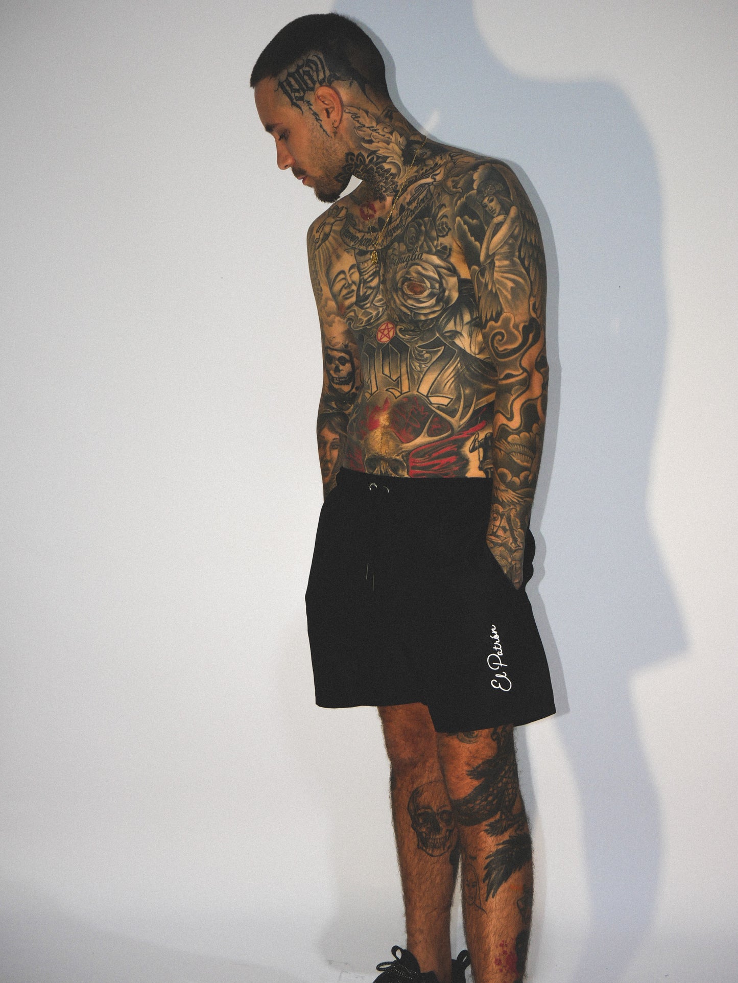 “ON THE RUN” SHORTS