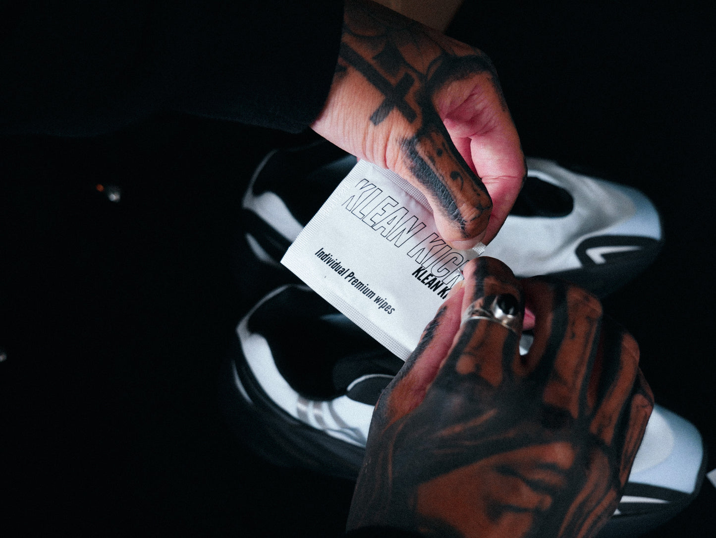 KLEAN KICKS PREMIUM SHOE WIPES